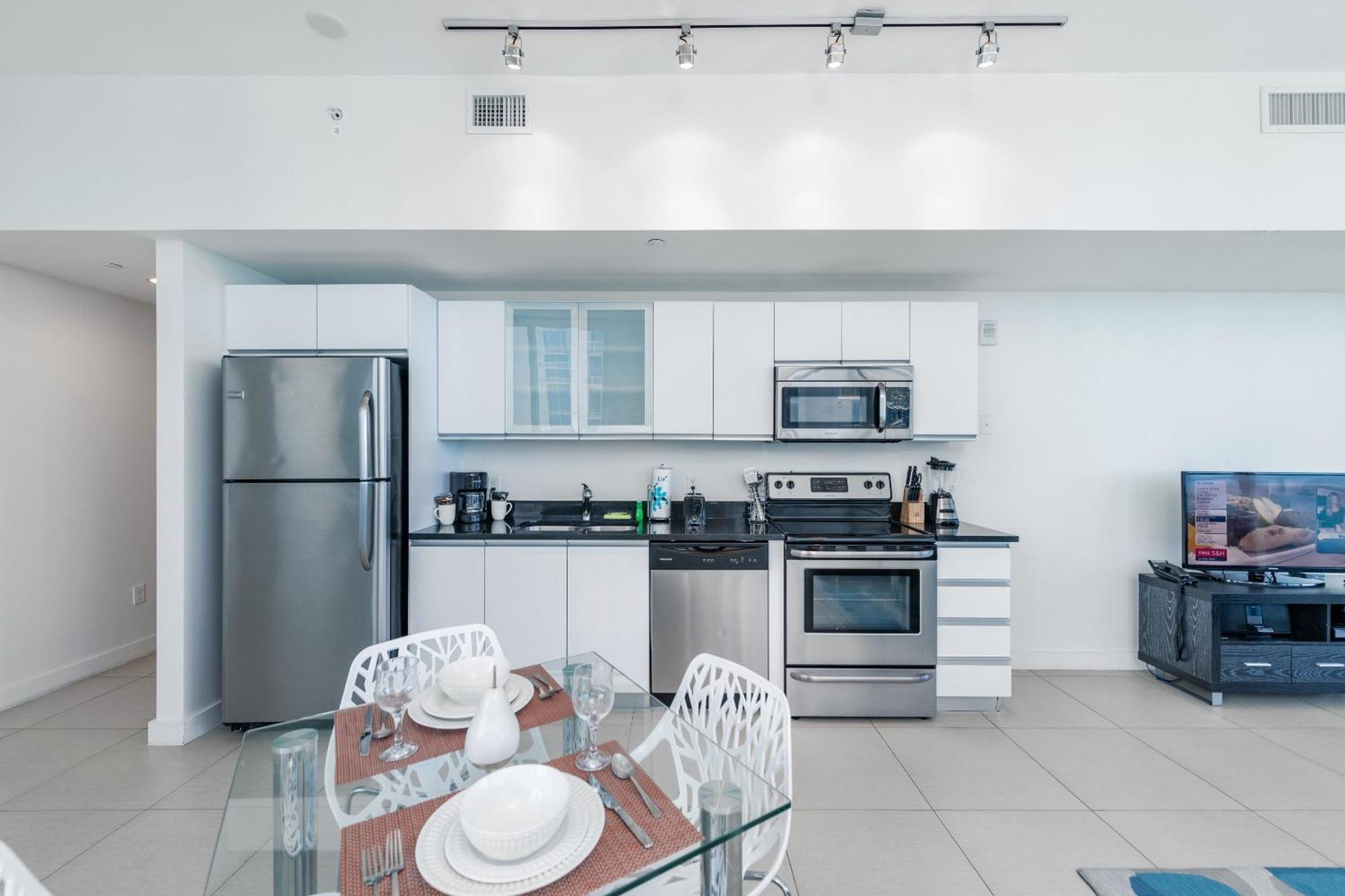 Bluebird Suites Monte Carlo Μαϊάμι Μπιτς Δωμάτιο φωτογραφία