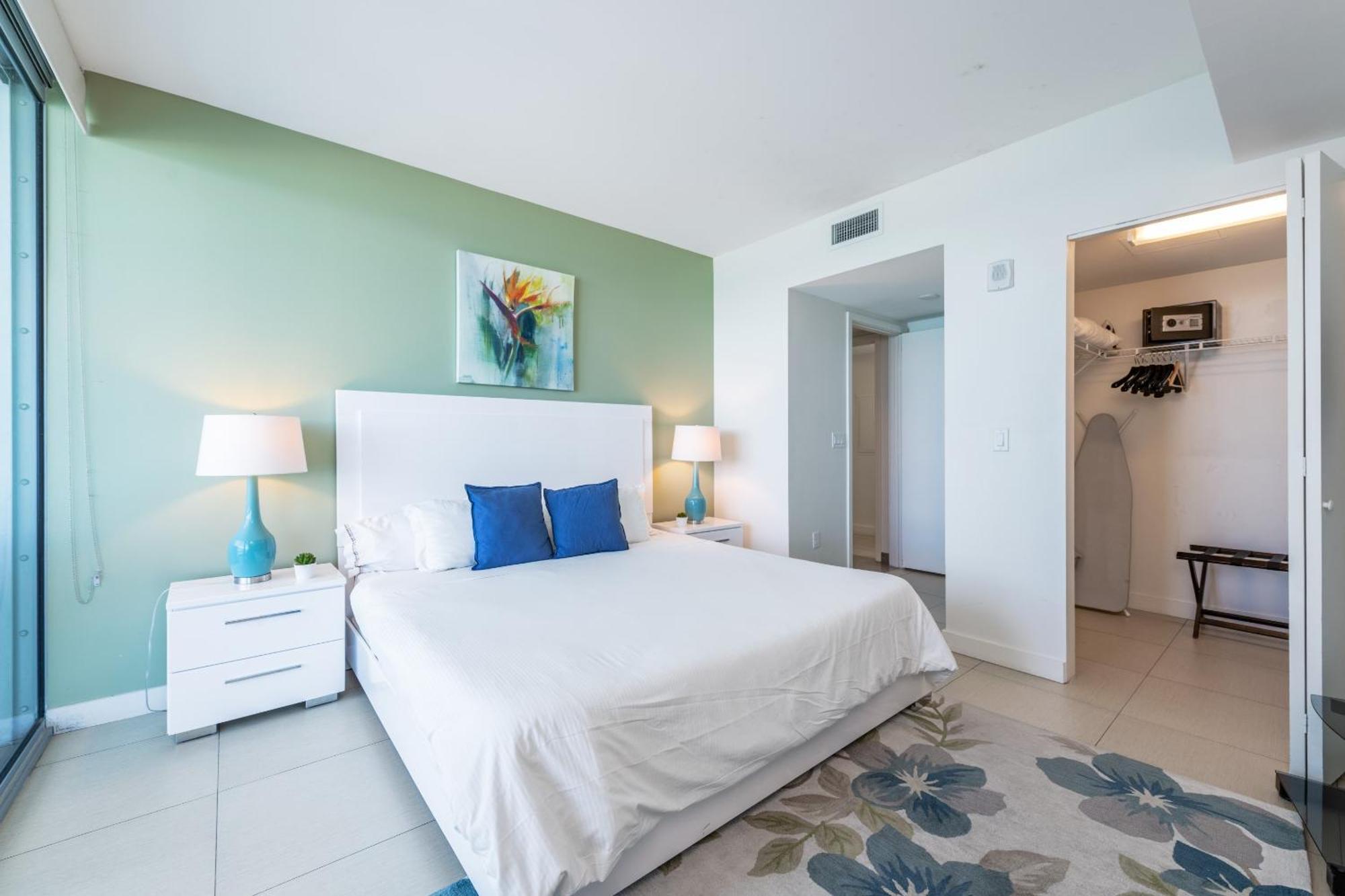 Bluebird Suites Monte Carlo Μαϊάμι Μπιτς Δωμάτιο φωτογραφία