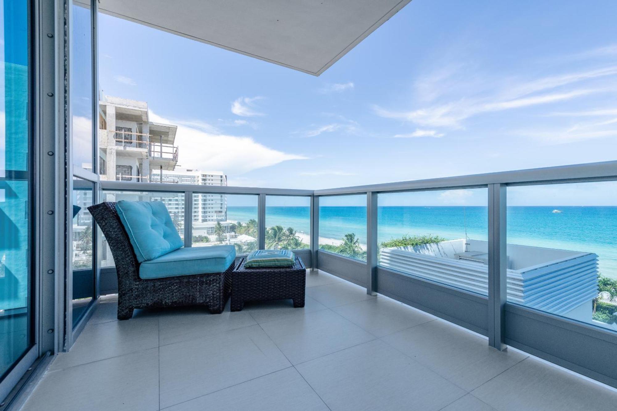 Bluebird Suites Monte Carlo Μαϊάμι Μπιτς Δωμάτιο φωτογραφία