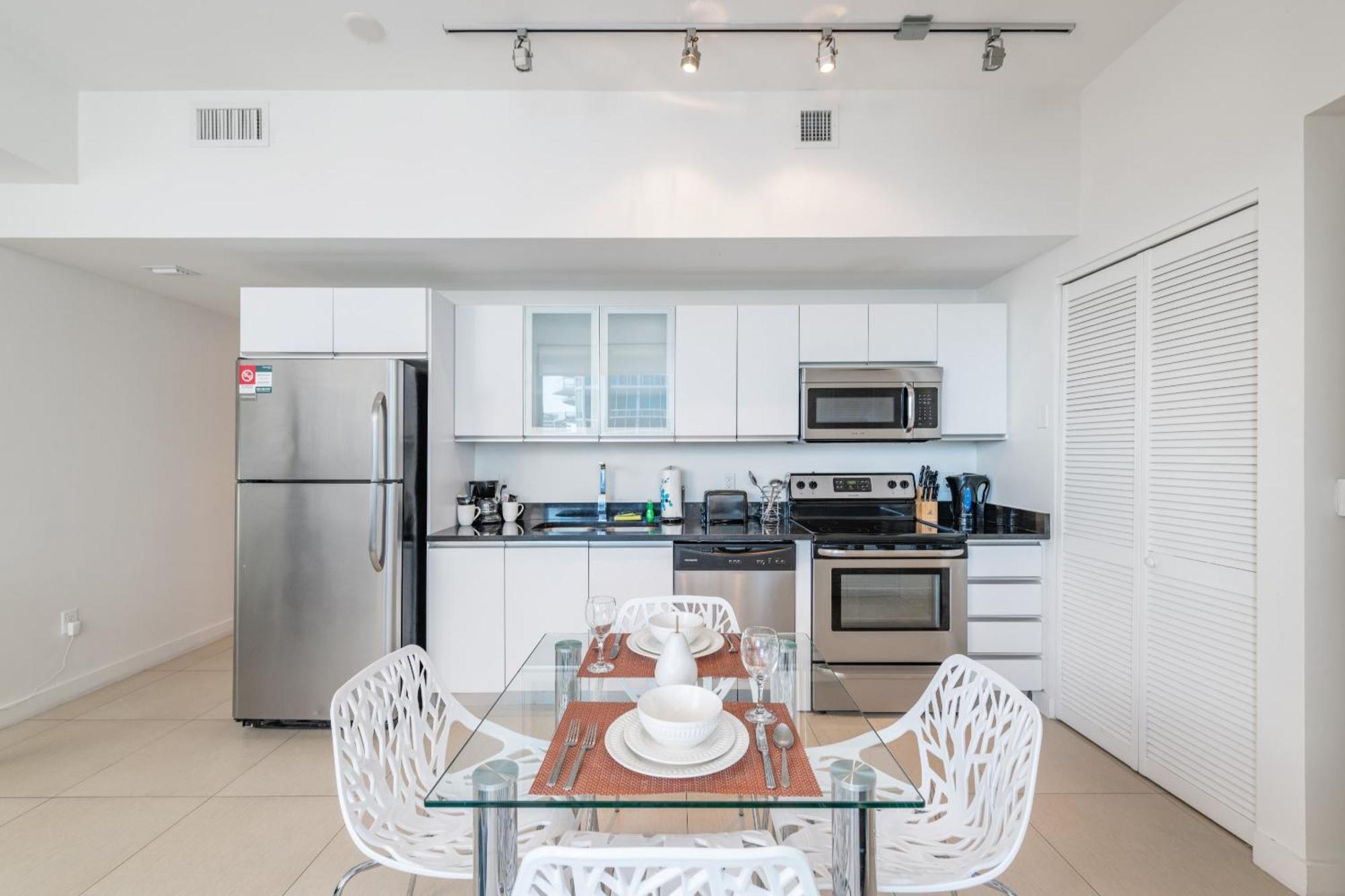 Bluebird Suites Monte Carlo Μαϊάμι Μπιτς Δωμάτιο φωτογραφία