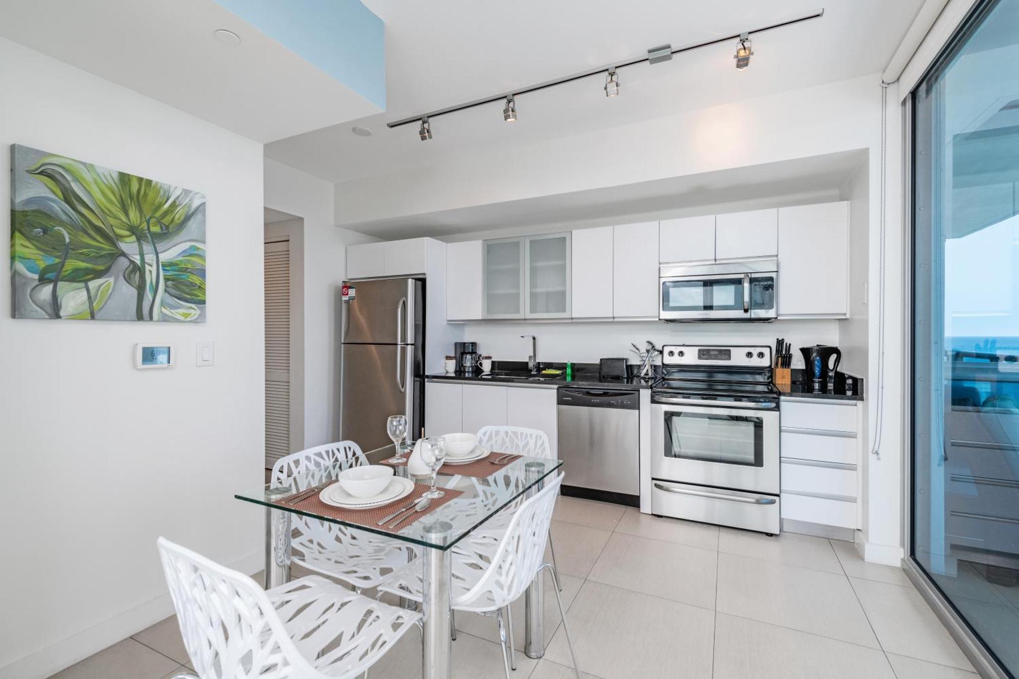 Bluebird Suites Monte Carlo Μαϊάμι Μπιτς Δωμάτιο φωτογραφία