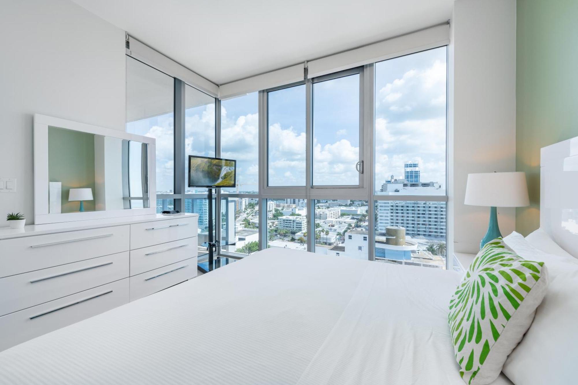 Bluebird Suites Monte Carlo Μαϊάμι Μπιτς Δωμάτιο φωτογραφία